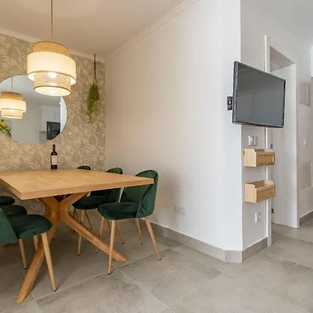 Stunning Modern In Oura Beach Albufeira