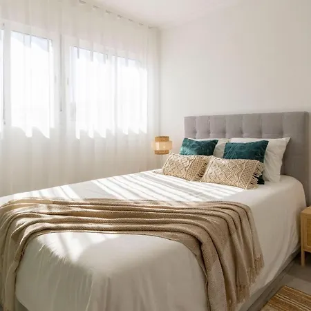 Stunning Modern In Oura Beach Apartment Albufeira
